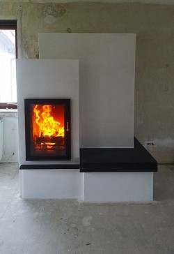 Grundöfen Biofire Tholey Francesco Maio Ofenmanufaktur Kachelofen Feuer heizen Holzofen Kamin Speicheröfen